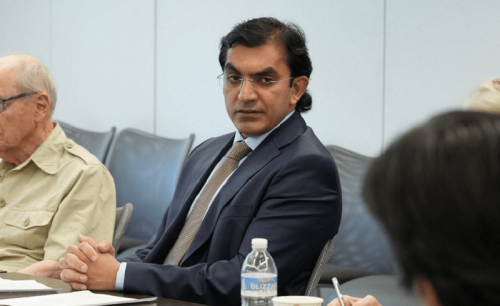 Dawar warns militancy may engulf country if not curbed Dawar warns militancy may engulf country if not curbed