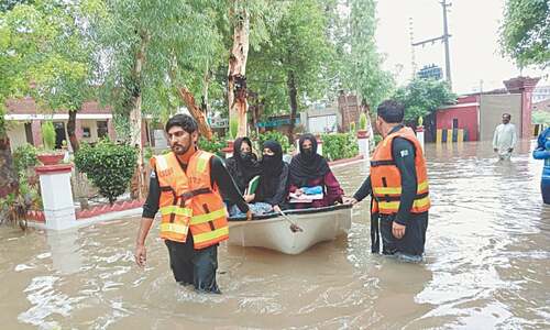 Nine injured as more rain lashes Lahore Nine injured as more rain lashes Lahore