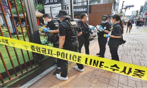 One dies, three injured in Seoul stabbing rampage
