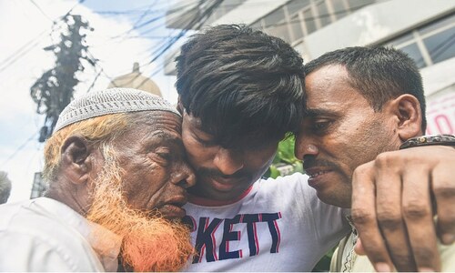 10 fishermen languishing in Indian jails for six years reunite with families in Karachi
