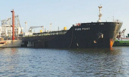 Russian oil imports face port, refinery, currency constraints