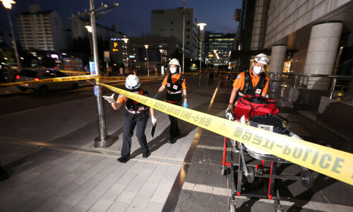 Several hurt in &lsquo;stabbing rampage&rsquo; at South Korea subway station: police