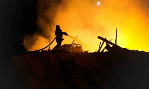 Ukraine faces overnight attacks, strikes bridges in occupied areas Ukraine faces overnight attacks, strikes bridges in occupied areas