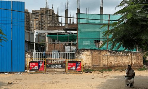 Muslims flee Indian business hub after religious clashes, attacks