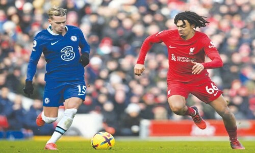 City get head-start to title defence, Liverpool face Chelsea test