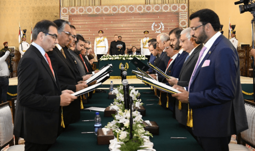 Ministers of Interim PM Kakar&rsquo;s cabinet take oath