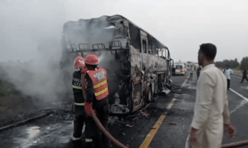 18 killed as passenger bus catches fire after collision near Punjab&rsquo;s Pindi Bhattian