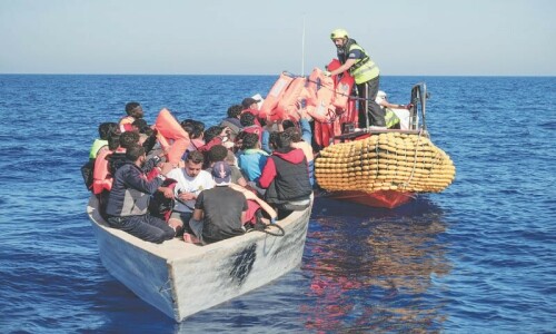 Italy detains migrant rescue ship ‘over port dispute’ Italy detains migrant rescue ship ‘over port dispute’