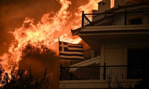 Greece battles major blazes