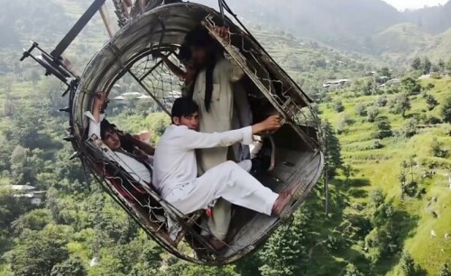 Cable car incident in KP&rsquo;s Battagram spotlights Pakistan school accessibility crisis