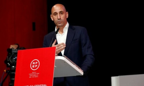FIFA provisionally suspends Spanish football president Rubiales amid kiss uproar