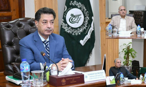 سیاسی جماعتوں کی فوری قابل عمل تجاویز پر عملدرآمد یقینی بنائیں گے، چیف الیکشن کمشنر