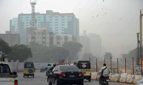Air pollution cuts lifespans in Pakistan by up to 4 years Air pollution cuts lifespans in Pakistan by up to 4 years