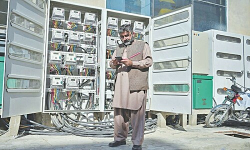 Power workers in Lahore defend their &lsquo;right&rsquo; to free electricity
