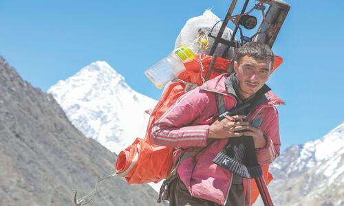 K2 porters tread the line between tradition and modernity