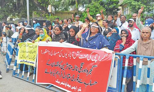 SC summons Murad today on contempt plea by displaced families