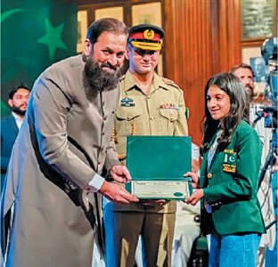 Rising chess star honoured