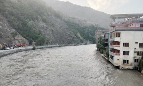 Chitralis complain about riverside encroachments Chitralis complain about riverside encroachments