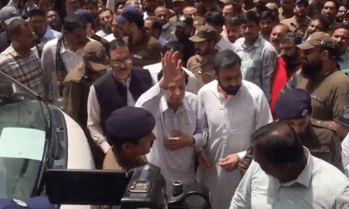 PTI’s Parvez Elahi re-arrested under public order law hours after LHC orders release PTI’s Parvez Elahi re-arrested under public order law hours after LHC orders release
