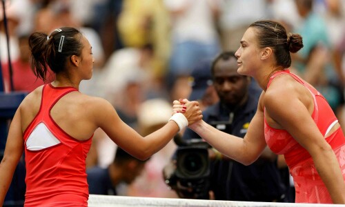 Sabalenka eases past Zheng to reach US Open semi-finals