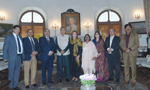 President Alvi discusses COAS meeting with LCCI team President Alvi discusses COAS meeting with LCCI team