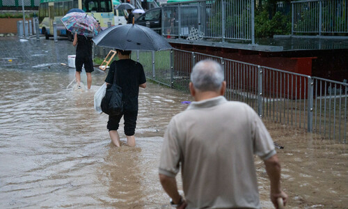Hong Kong flooded by heaviest rainfall in 140 years