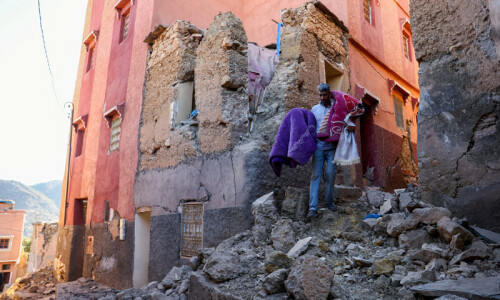 Morocco survivors seek aid as earthquake toll passes 2,100 Morocco survivors seek aid as earthquake toll passes 2,100