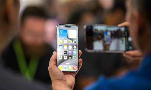 Apple unveils iPhone 15 Pro with titanium case, holds line on prices Apple unveils iPhone 15 Pro with titanium case, holds line on prices