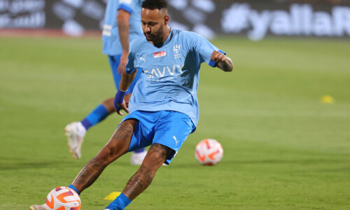 Neymar makes debut as Al-Hilal hand Al-Riyadh 6-1 thrashing