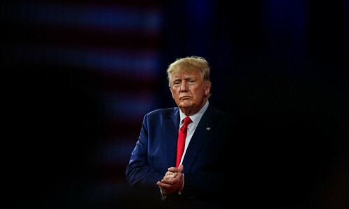 Prosecutor seeks gag order for Trump in poll meddling case