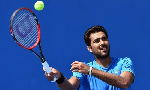 Aisamul Haq, Aqeel Khan give Pakistan 2-0 lead over Indonesia in Davis Cup World Group-II play-off Aisamul Haq, Aqeel Khan give Pakistan 2-0 lead over Indonesia in Davis Cup World Group-II play-off