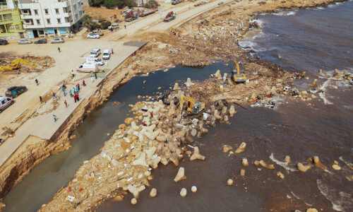 One week after Libya flood, aid effort gains pace