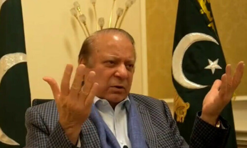 &rsquo; لکھ کر دے سکتا ہوں الیکشن ہم ہی جیتیں گے&rsquo;، نواز شریف اپنی وطن واپسی پر &rsquo;پرجوش&lsquo;