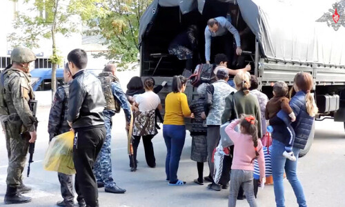 Azerbaijan halts Karabakh offensive after ceasefire deal with Armenian separatists Azerbaijan halts Karabakh offensive after ceasefire deal with Armenian separatists