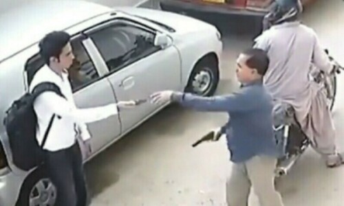 100 Karachiites killed by robbers in nine months this year 100 Karachiites killed by robbers in nine months this year