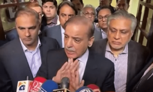 Shehbaz says deliberated on ‘administrative, legal affairs’ in London meeting Shehbaz says deliberated on ‘administrative, legal affairs’ in London meeting
