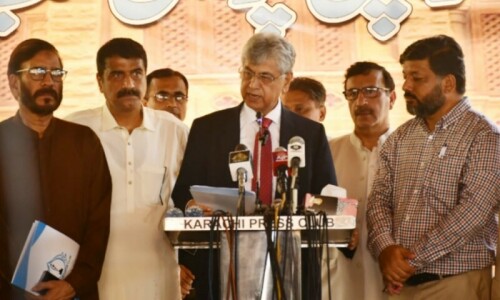 Govt hints at relief in biting oil prices, dollar rate Govt hints at relief in biting oil prices, dollar rate