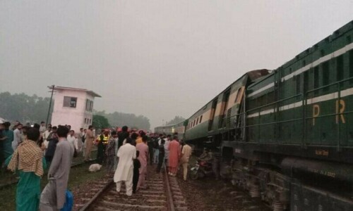 Nine injured in train collision near Sheikhupura Nine injured in train collision near Sheikhupura