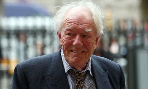 Michael Gambon, British actor who played Dumbledore, dies aged 82 Michael Gambon, British actor who played Dumbledore, dies aged 82