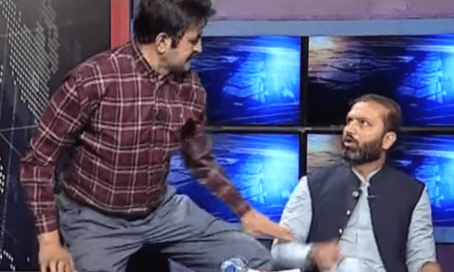 PML-N Senator Afnan Ullah lodges FIR against PTI lawyer Sher Afzal after talk show brawl PML-N Senator Afnan Ullah lodges FIR against PTI lawyer Sher Afzal after talk show brawl
