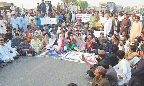 Slow pace of action against dacoits frustrates Sindh protesters