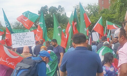 PTI rally outside White House demands Imran’s freedom, polls PTI rally outside White House demands Imran’s freedom, polls