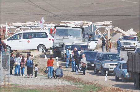 120,000 ethnic Armenians start leaving Nagorno-Karabakh 120,000 ethnic Armenians start leaving Nagorno-Karabakh