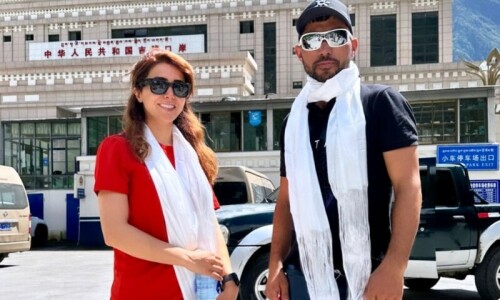 Naila Kiani, Sirbaz Khan become first Pakistani duo to summit world&rsquo;s 6th highest peak Cho Oyu