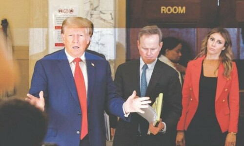 Trump ‘gagged’ after tirade against court official Trump ‘gagged’ after tirade against court official