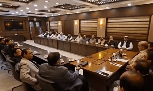 Shehbaz meets traders to drum up support for Minar-i-Pakistan event