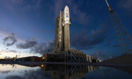 Amazon launches internet satellites