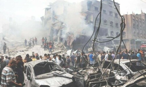 Israel imposes blockade in bid to starve Palestinians