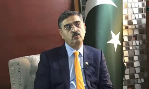 Nawaz&rsquo;s decision to return not part of any deal: PM Kakar