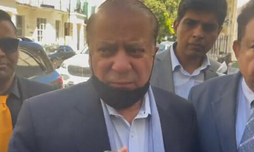 PPP questions protocol to ‘convict’ Nawaz on return PPP questions protocol to ‘convict’ Nawaz on return